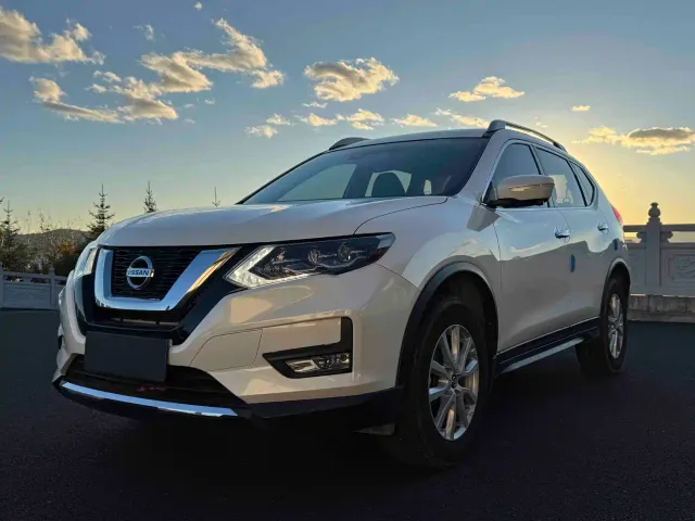 Фотография автомобиля — Nissan X-Trail