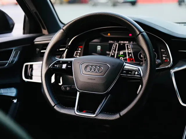 Audi RS 6 — Фото автомобиля 10