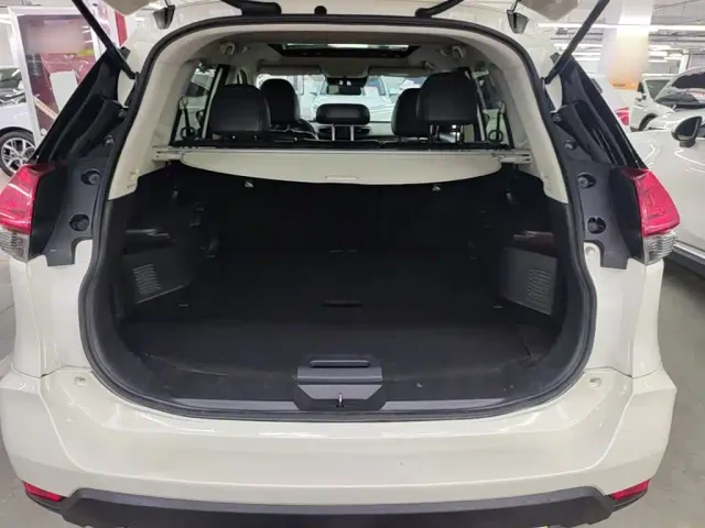 Nissan X-Trail — Фото автомобиля 18