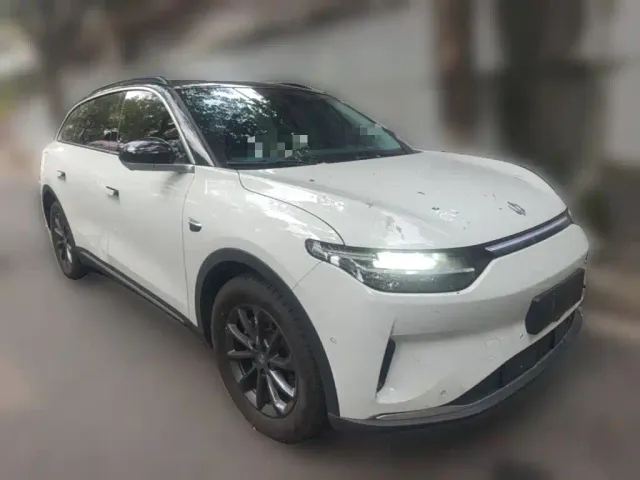 Leapmotor C11 — Фото автомобиля 3