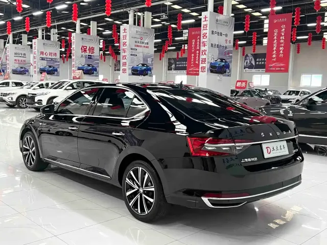 Škoda Superb 2024 TSI280 DSG Premium Edition — Фото автомобиля 4