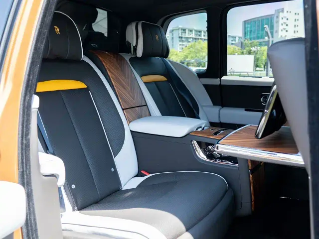 Rolls-Royce Cullinan — Фото автомобиля 23