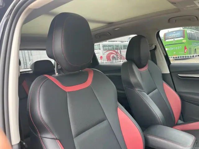 Skoda Karoq — Фото автомобиля 14