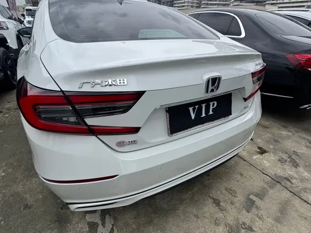 Honda Accord — Фото автомобиля 15