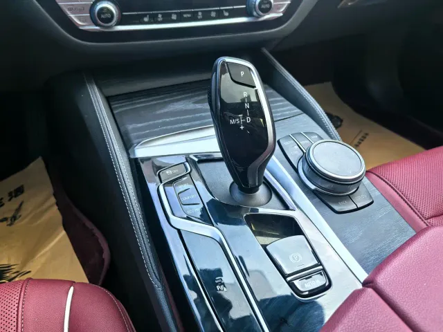 BMW 5 Series — Фото автомобиля 18