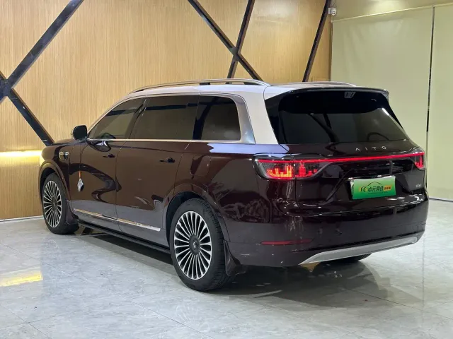 AITO Wenjie AITO M9 2026 Extended Range Ultra Edition 52kWh 6-seater — Фото автомобиля 21