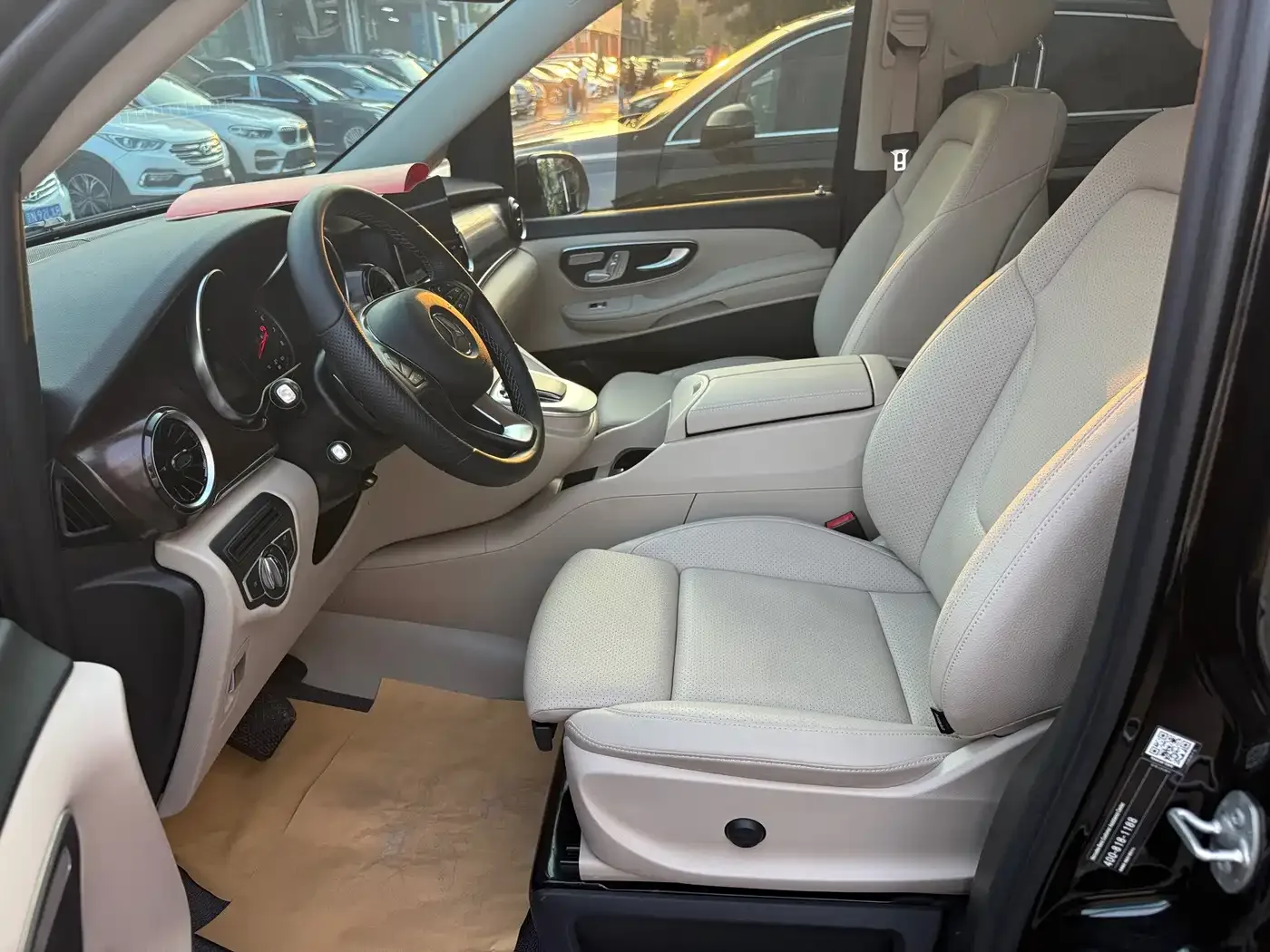 Mercedes-Benz Mercedes-Benz V-Class 2022 V 260 Pilot Edition — Фото автомобиля 6