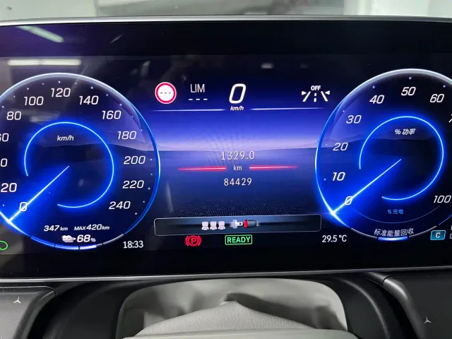 Mercedes-Benz EQE SUV — Фото автомобиля 12