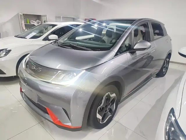 Фотография автомобиля — BYD Dolphin