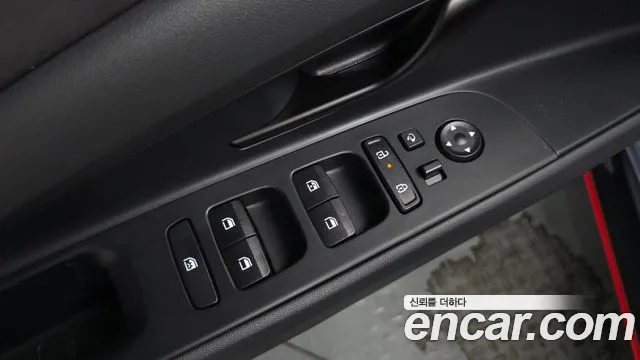 Hyundai AVANTE — Фото автомобиля 24