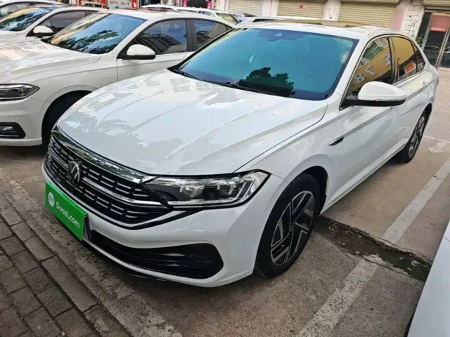Фотография автомобиля — Volkswagen Sagitar