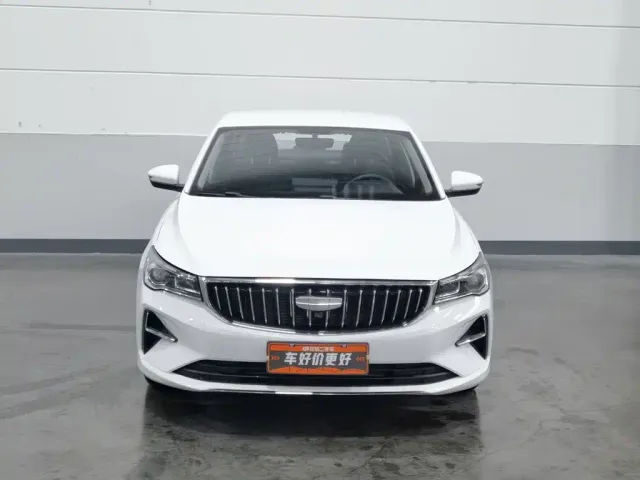 Geely Emgrand — Фото автомобиля 3