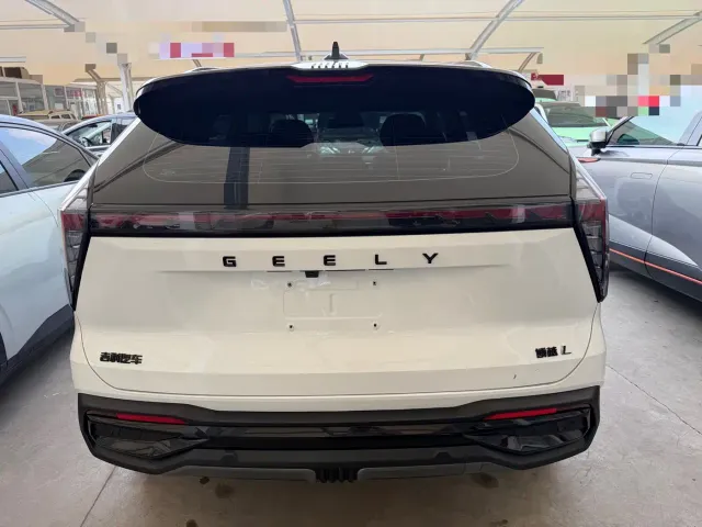 Geely Boyue L — Фото автомобиля 3