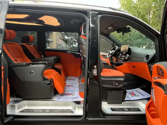 Mercedes-Benz Vito 2023 2.0T Elite 7-Seater — Фото автомобиля 16