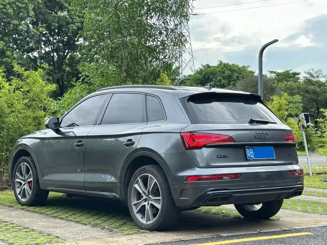 Audi Q5L — Фото автомобиля 16