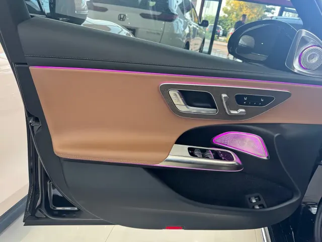 Mercedes-Benz E-Class — Фото автомобиля 10