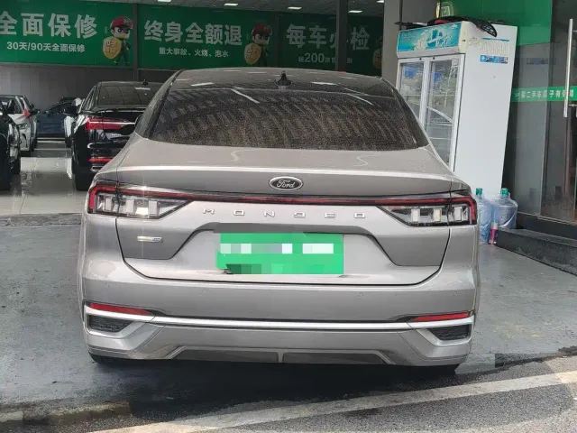 Ford Mondeo — Фото автомобиля 6