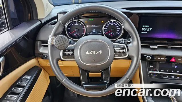Kia Carnival Generation 4 — Фото автомобиля 13