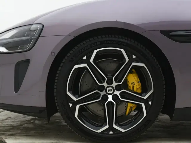 Xiaomi SU7 — Фото автомобиля 20