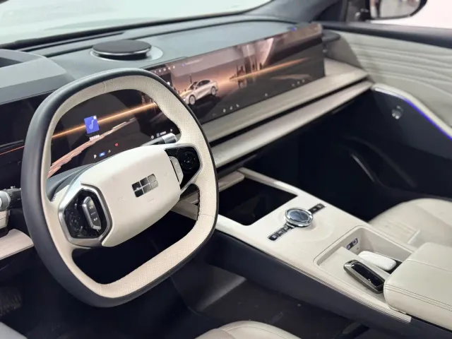 Geely Galaxy E8 — Фото автомобиля 4