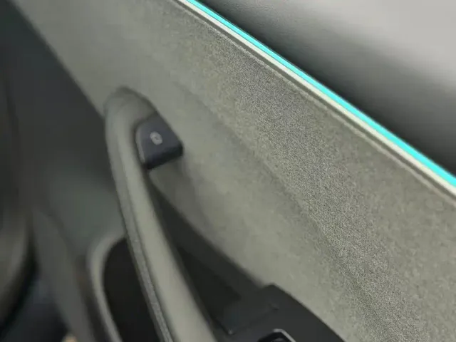 Tesla Model 3 — Фото автомобиля 15