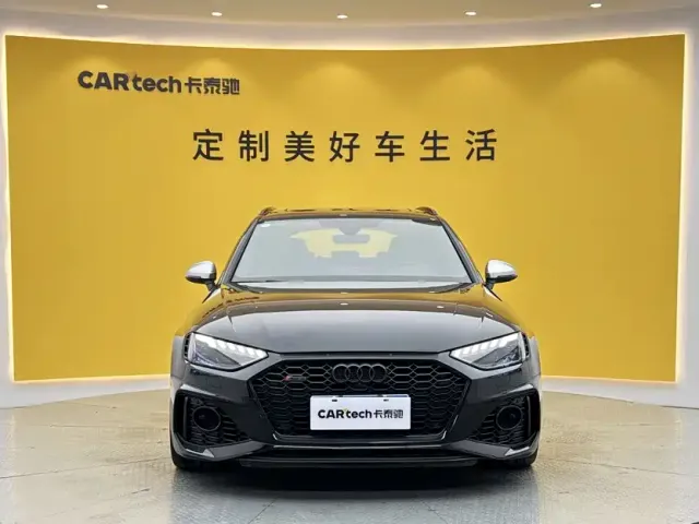 Audi RS 4 — Фото автомобиля 3