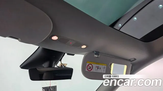 Tesla Model Y — Фото автомобиля 25