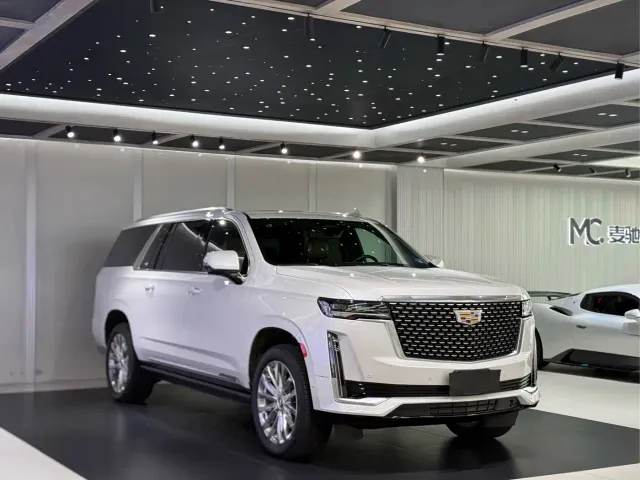 Cadillac Escalade — Фото автомобиля 2