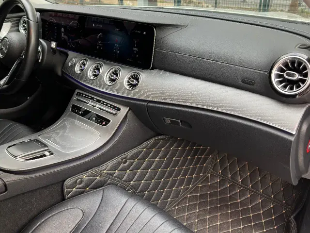 Mercedes-Benz CLS-Class — Фото автомобиля 12