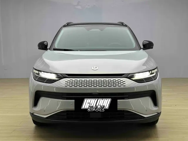 Leapmotor C11 — Фото автомобиля 2