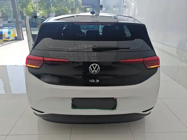 Volkswagen ID.3 — Фото автомобиля 5
