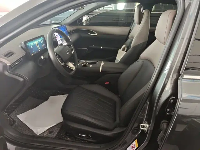 Changan Eado — Фото автомобиля 14