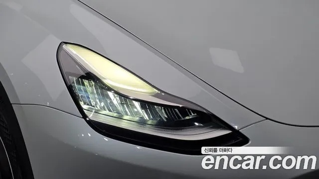 Tesla Model Y — Фото автомобиля 7
