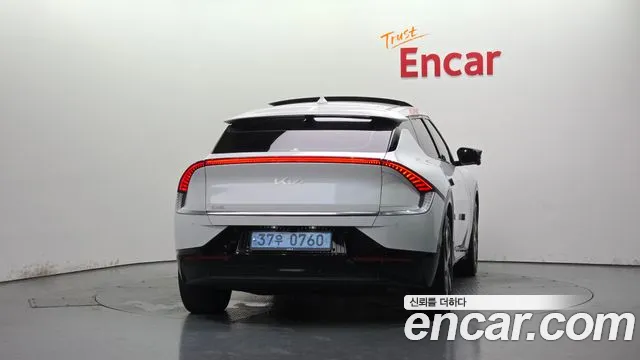 Kia EV6 — Фото автомобиля 3