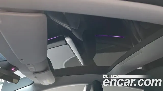 Tesla Model 3 — Фото автомобиля 18
