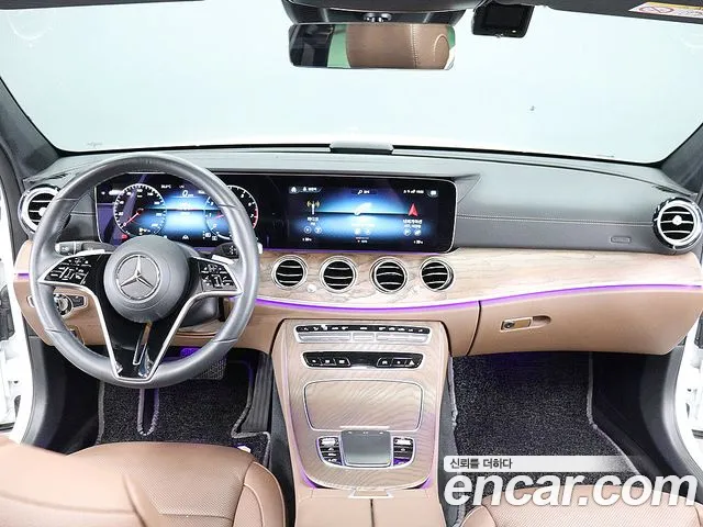 Mercedes-Benz E-Class — Фото автомобиля 13