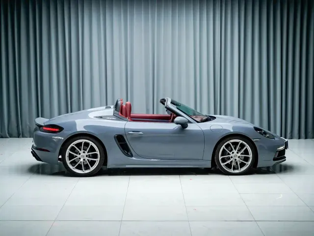 Porsche 718 — Фото автомобиля 10