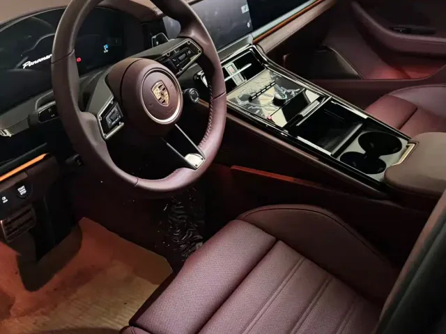 Porsche Panamera — Фото автомобиля 3