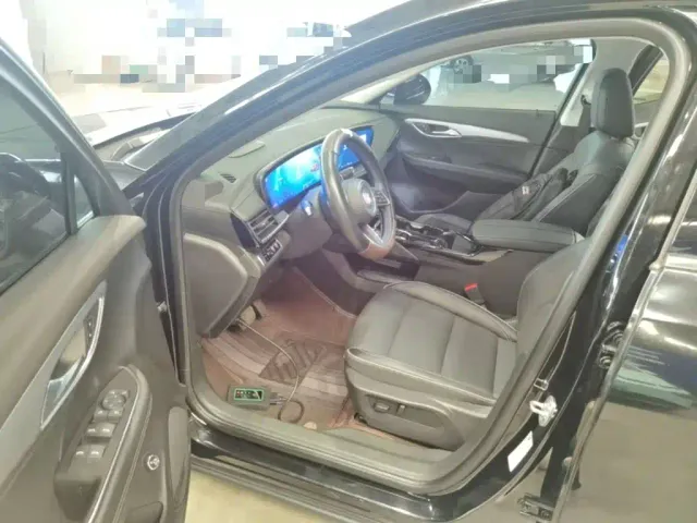 Buick Envision Plus — Фото автомобиля 15
