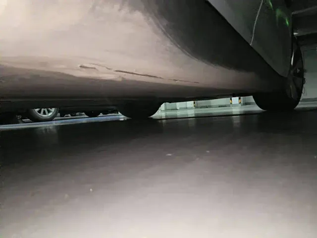 Tesla Model Y — Фото автомобиля 9