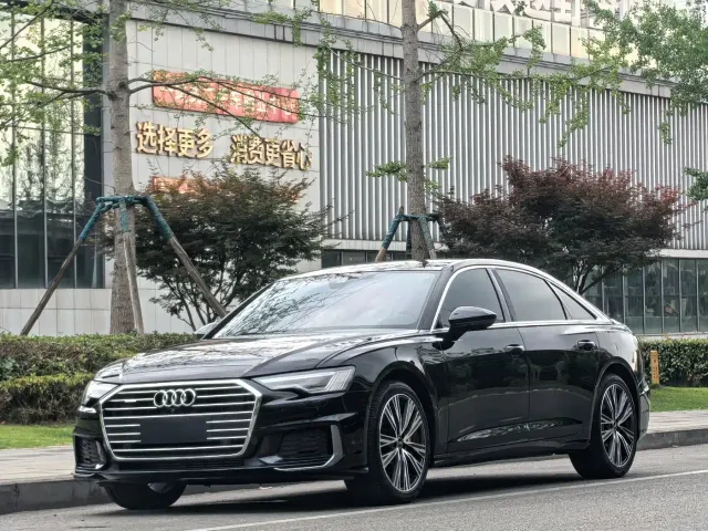 Фотография автомобиля — Audi A6L