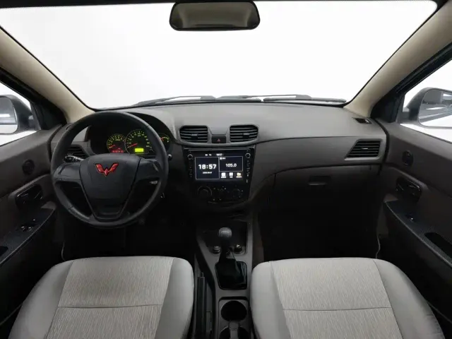 Wuling Hongguang — Фото автомобиля 5