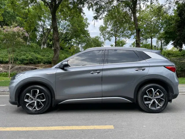 BYD Yuan PLUS — Фото автомобиля 4