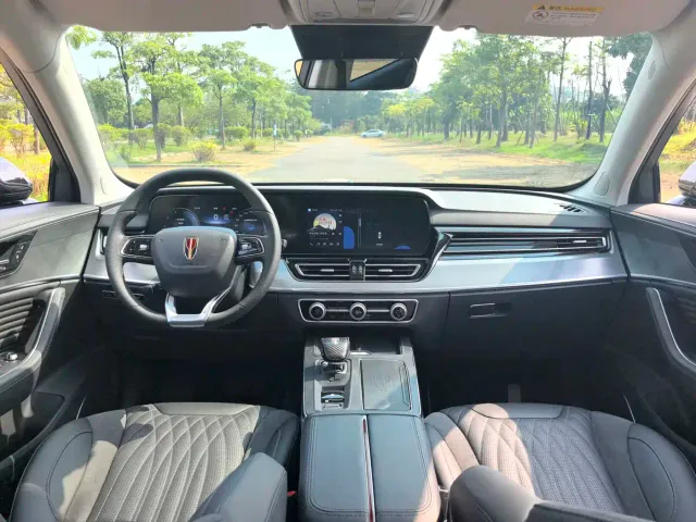 Hongqi HS5 — Фото автомобиля 5