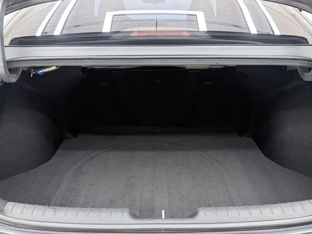 Hyundai Elantra — Фото автомобиля 18