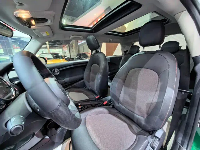 MINI Hatch — Фото автомобиля 13