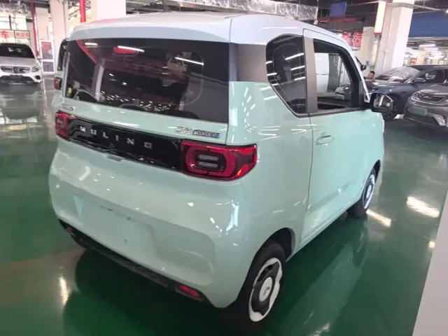 Wuling Hongguang Mini EV — Фото автомобиля 6