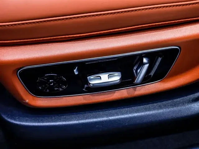 Li Auto L8 — Фото автомобиля 25