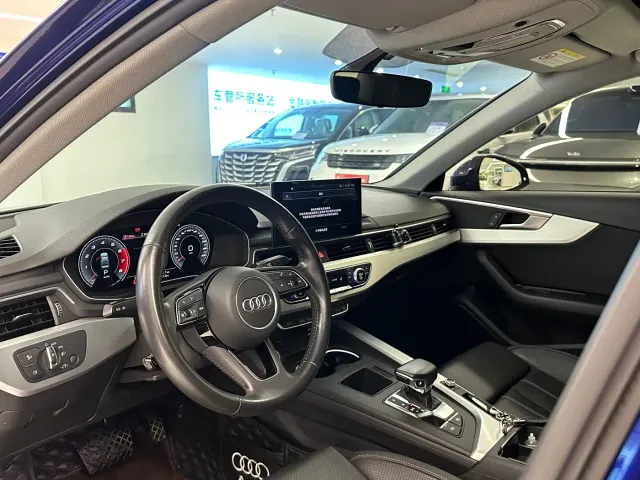 Audi A4L — Фото автомобиля 10