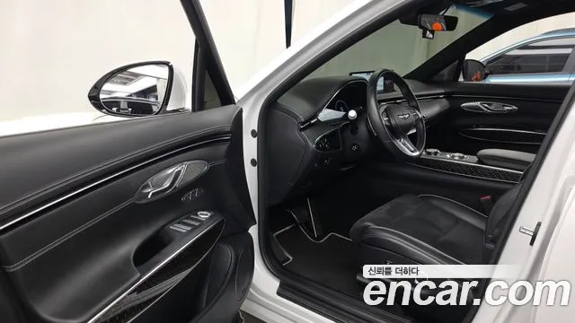 Genesis GV70 — Фото автомобиля 10